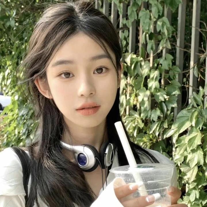 海边的白房子