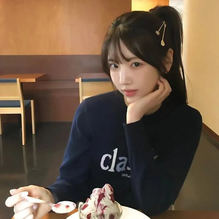湖畔春光